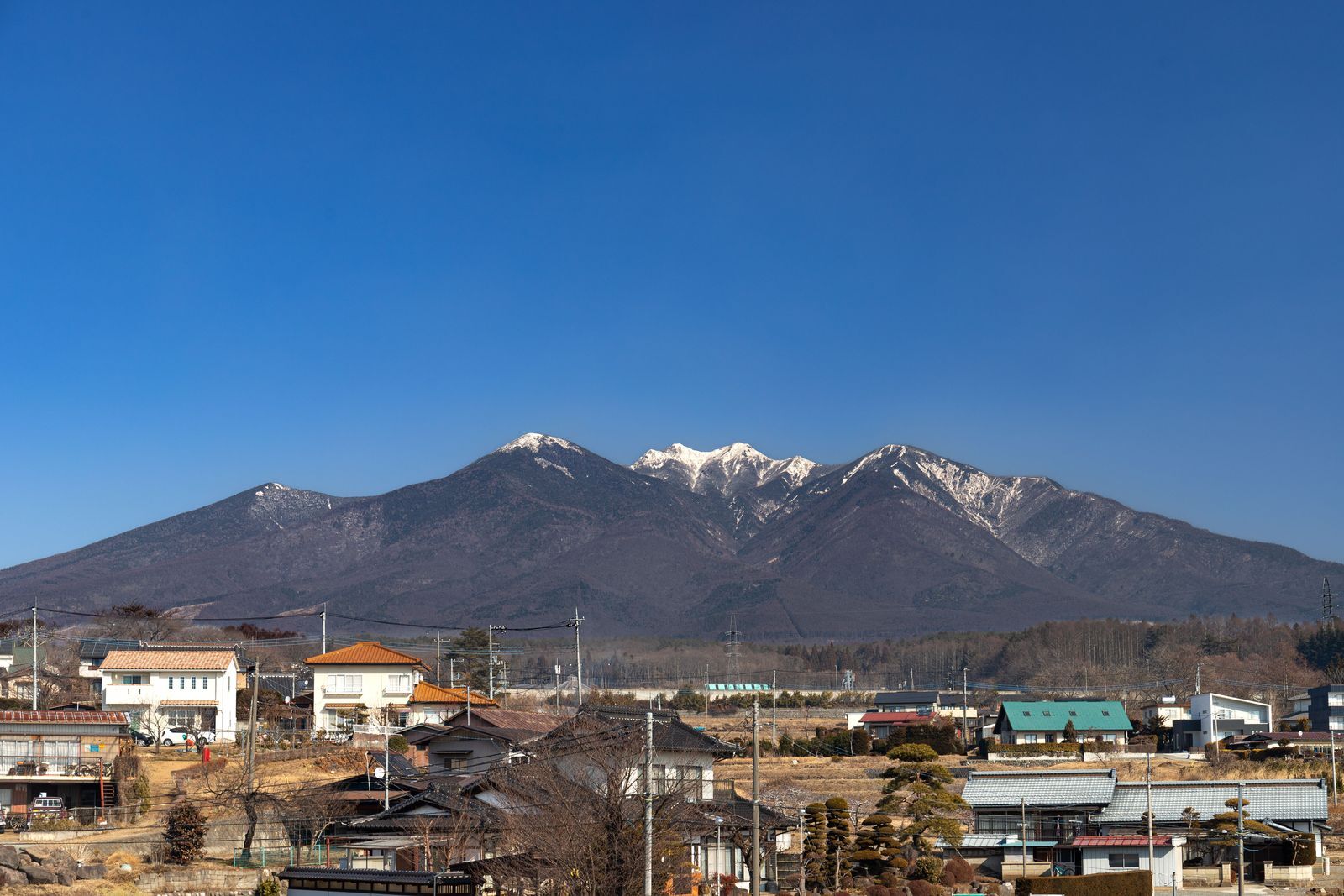 View of Yatsugatake from Kobuchizawa Station, Hokuto City, Yamanashi

By くろふね - Own work, CC BY 4.0, https://commons.wikimedia.org/w/index.php?curid=147952316