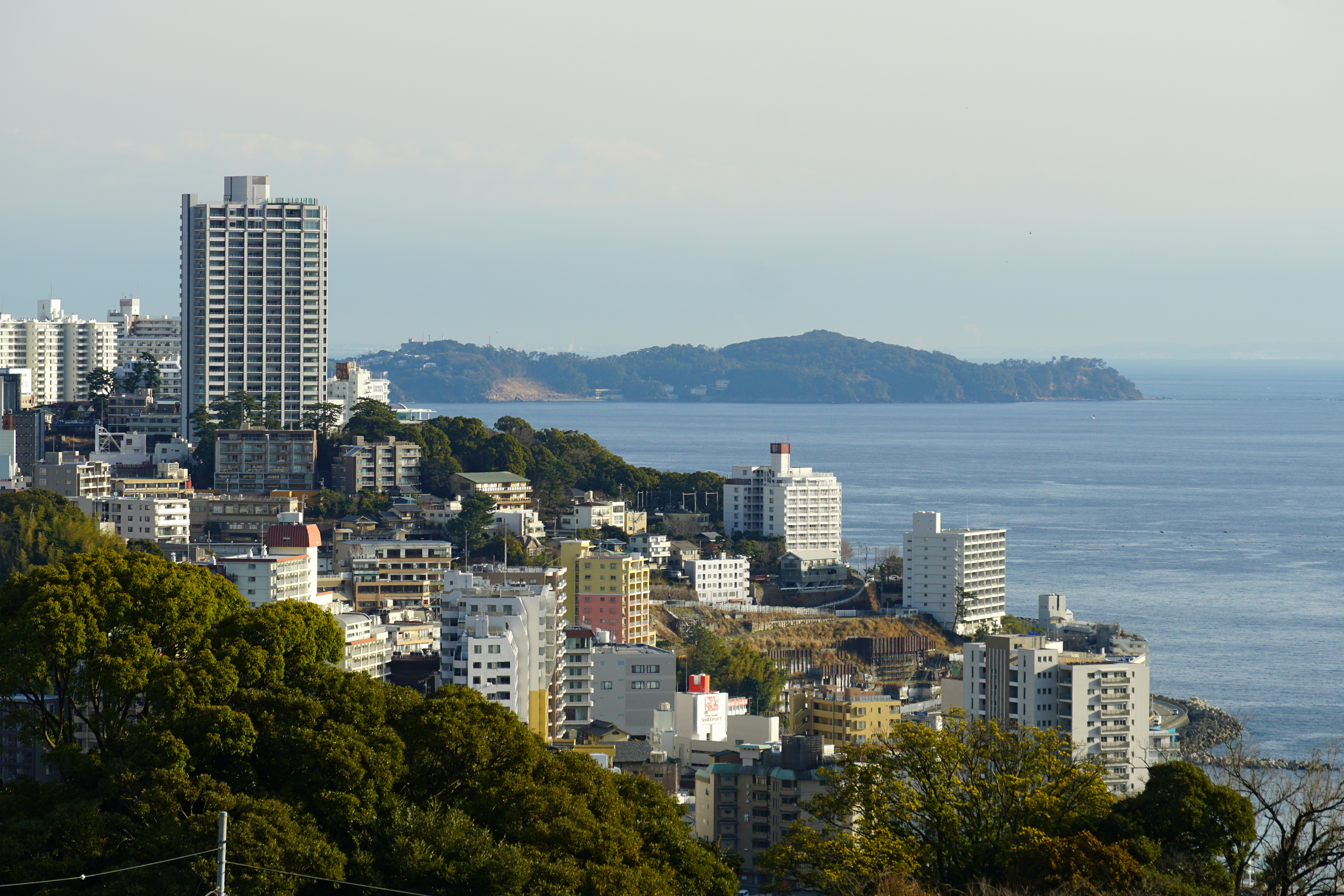 Seaside view of Atami Onsen in Atami, Shizuoka prefecture, Japan

By 663highland - Own work, CC BY-SA 4.0, https://commons.wikimedia.org/w/index.php?curid=138926257