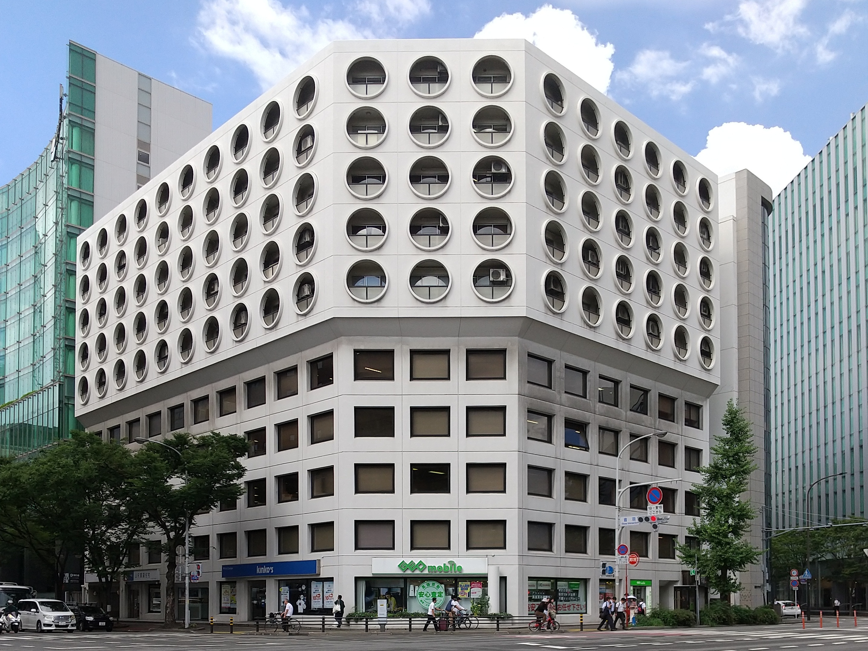 Hakata kaisei Building 5 28 Hakata eki higashi Hakata ku Fukuoka by Hirho - Own work, CC BY-SA 4.0, https://commons.wikimedia.org/w/index.php?curid=135521910