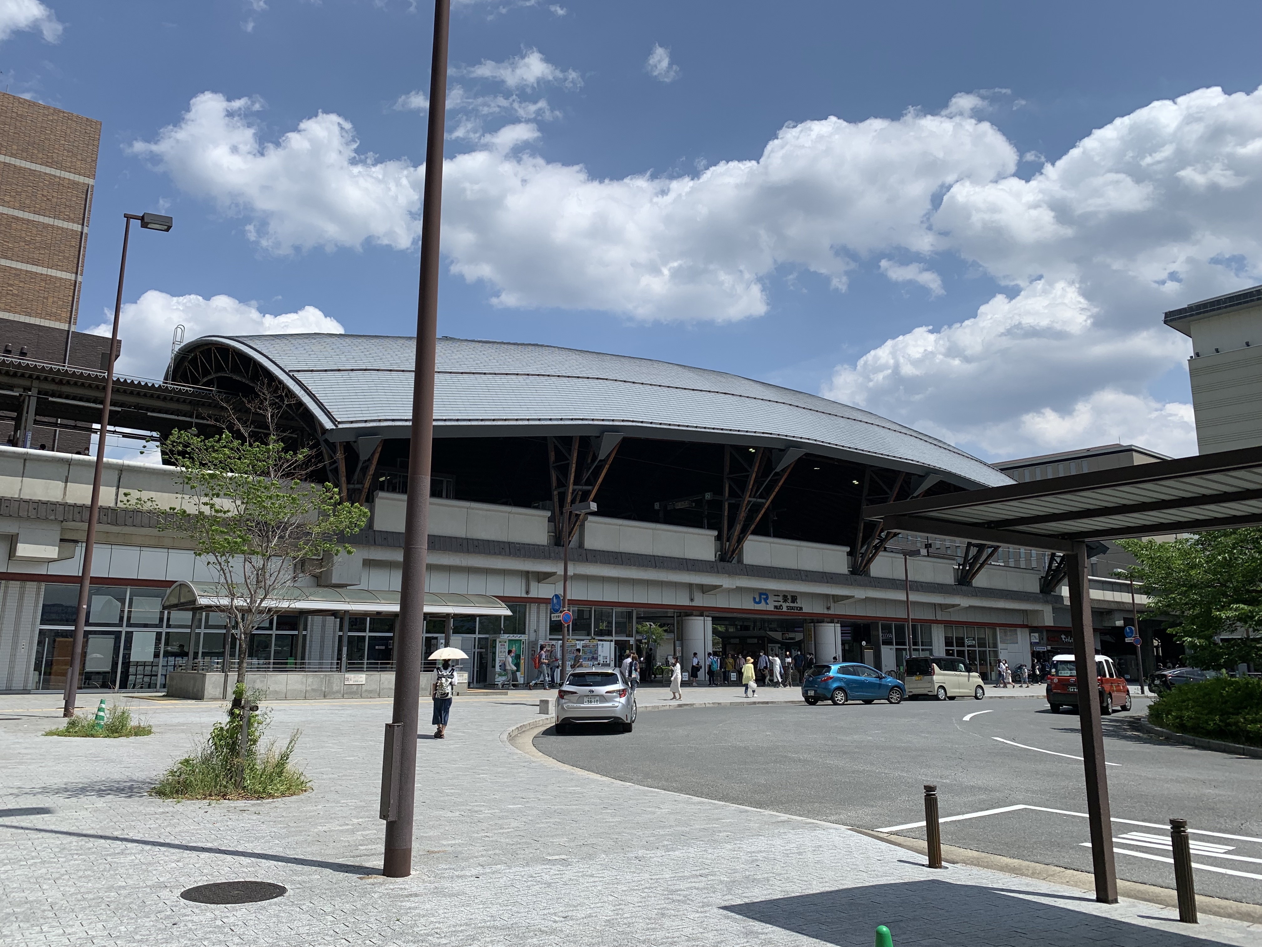 Nijo Station, Kyoto by inunami - kyoto_20220528131431, CC BY 2.0, https://commons.wikimedia.org/w/index.php?curid=130072319