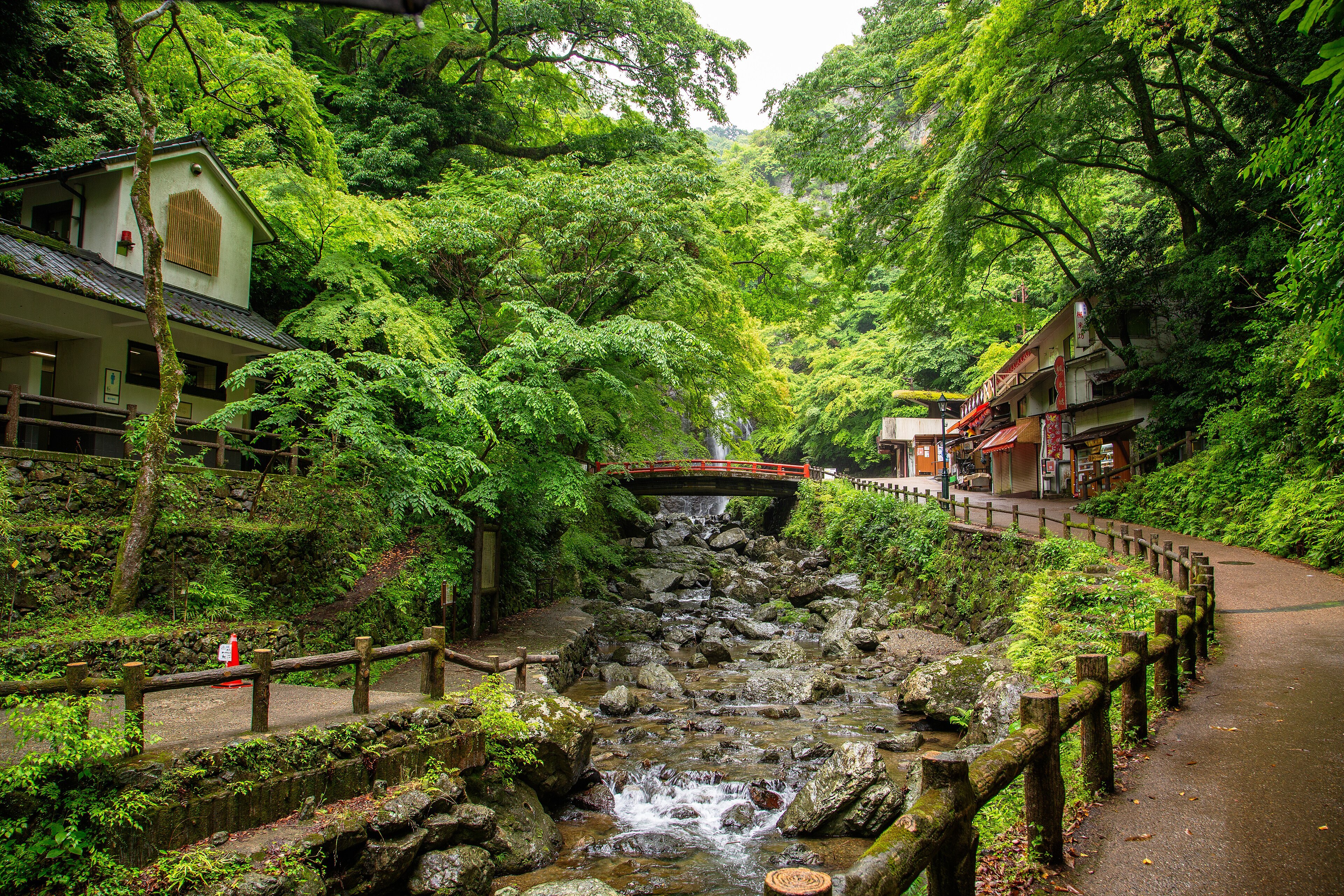 Minoo Park Falls Trail Osaka Source: Otto Domes from Wikipedia