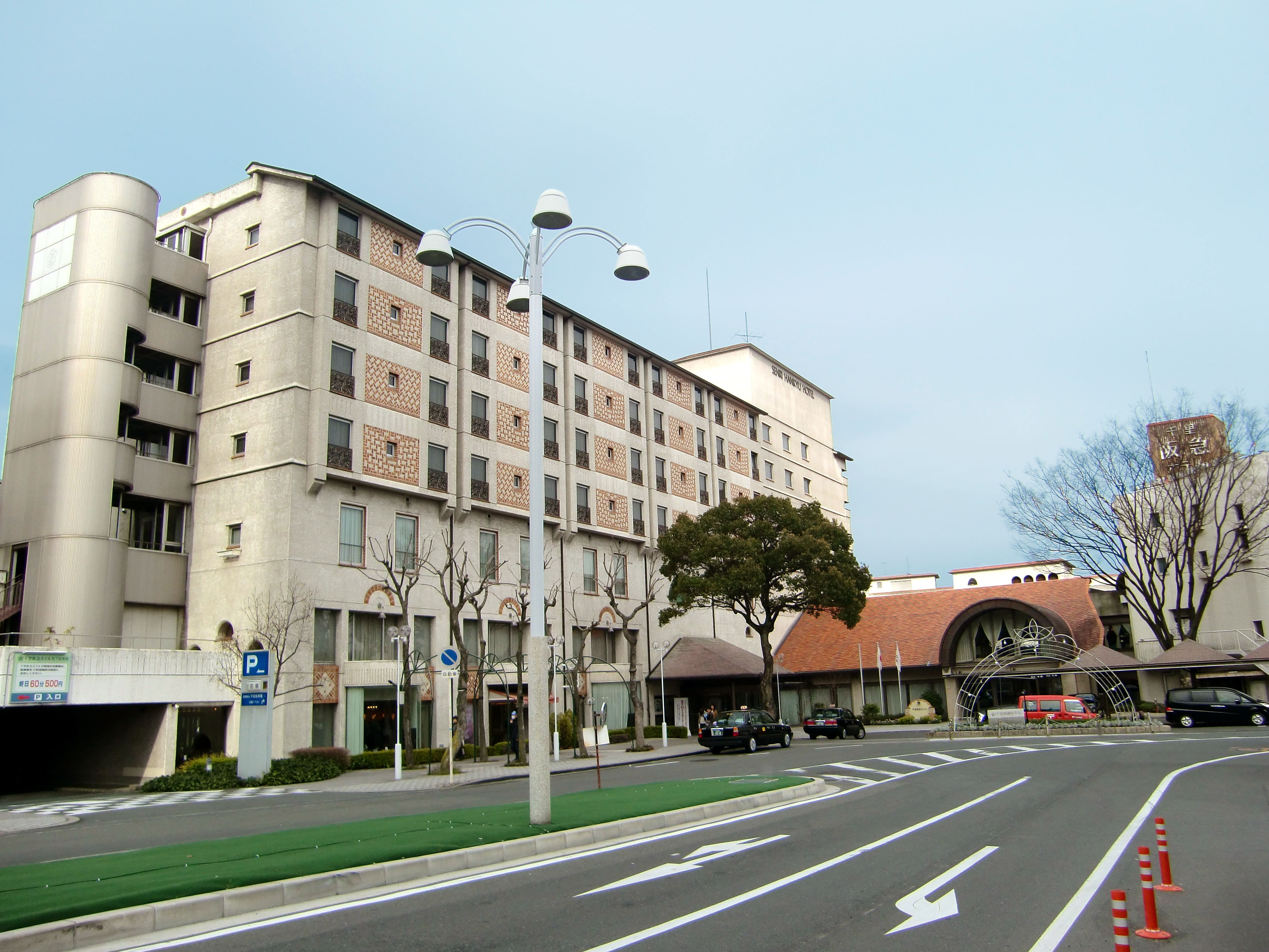 View of Senri Hankyu Hotel from Wikipedia