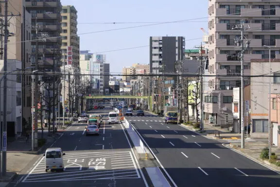 View of Route 19 from the Top of Takakura Pedestrian Bridge 2 Atsuta Ward Nagoya 2021 by Tomio344456 - Own work, CC BY-SA 4.0, https://commons.wikimedia.org/w/index.php?curid=119343508