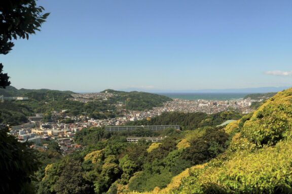 Zushi City View by Quercus acuta - Own work, CC0, https://commons.wikimedia.org/w/index.php?curid=105035082