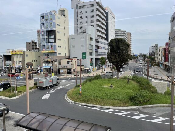 Kasukabe station east square by Higa4 - Own work, CC0, https://commons.wikimedia.org/w/index.php?curid=153470454